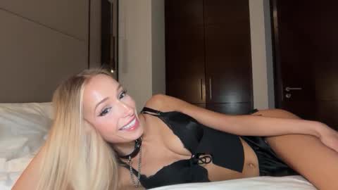 Ambre online show from March 1, 5:22 am