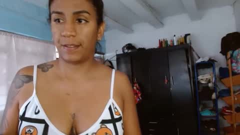 amelia  online show from December 6, 5:49 pm