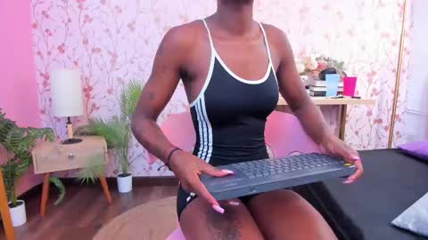 Amelia Adams online show from September 13, 7:27 pm