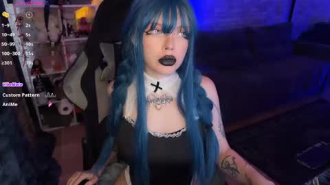Amelia Aley  online show from July 13, 11:25 am