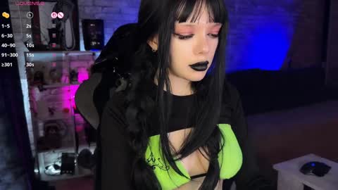 Amelia Aley  online show from April 2, 1:51 pm