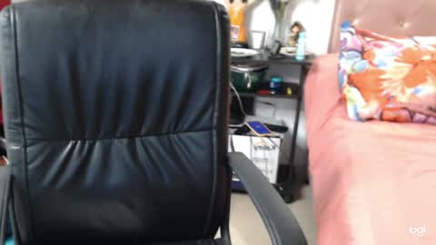 amelia online show from April 17, 11:50 pm