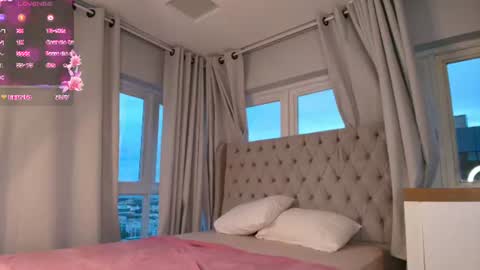 amelia_mee online show from July 8, 7:50 pm