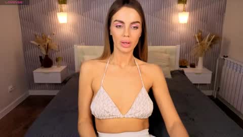 amelia online show from April 27, 1:36 am