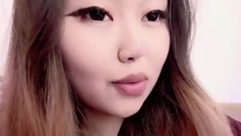 Amelia online show from March 21, 3:49 pm