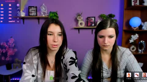 ameliaa_sweet online show from April 1, 11:33 am