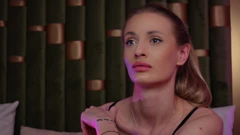 Amelia online show from March 11, 11:47 pm