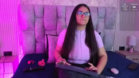 AMELIA CASTELL  online show from April 12, 3:16 pm