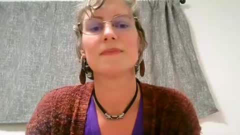 Snapshot of ameliaishka chatting on September 28, 3:59 am Ameliaishka online show from September 28, 3:59 am