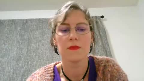 Snapshot of ameliaishka chatting on October 25, 3:07 am Ameliaishka online show from October 25, 3:07 am