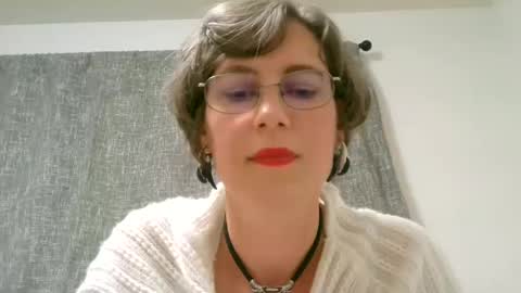 Snapshot of ameliaishka chatting on October 19, 4:39 am Ameliaishka online show from October 19, 4:39 am
