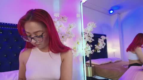 Amelie online show from May 17, 11:41 am