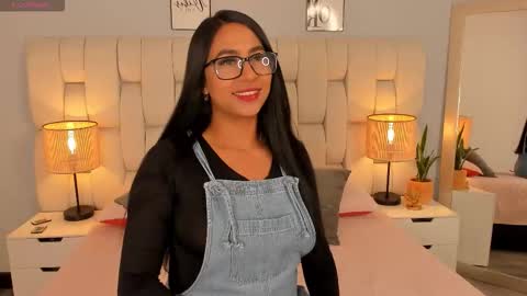 Amelie online show from October 22, 12:07 pm