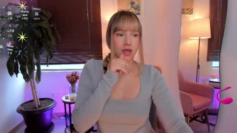 Amelie Graham online show from June 7, 3:50 pm
