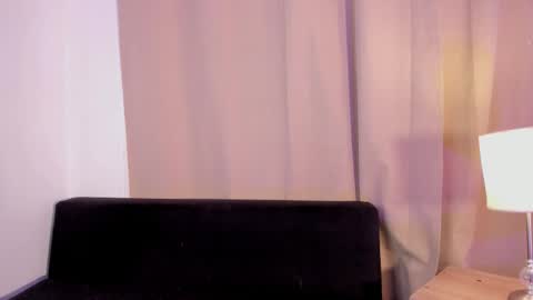 Amelia online show from February 27, 8:45 pm