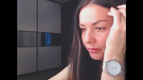 amelinamersi online show from November 11, 7:05 pm