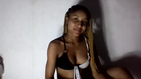 amelisy20005 online show from March 22, 9:19 pm