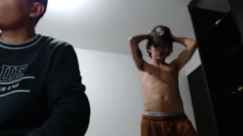 Snapshot of americanbig_dick chatting on March 10, 5:43 am Lucian online show from March 10, 5:43 am