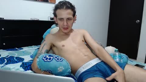 Snapshot of americanbig_dick chatting on February 23, 4:28 am Lucian online show from February 23, 4:28 am