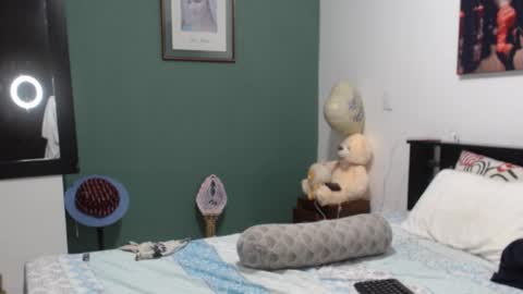 Snapshot of americanbig_dick chatting on September 19, 1:54 am Lucian online show from September 19, 1:54 am