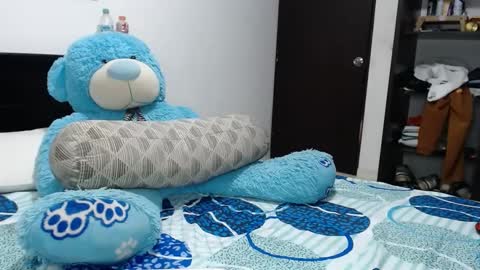 Snapshot of americanbig_dick chatting on February 18, 1:10 am Lucian online show from February 18, 1:10 am