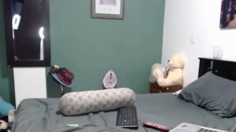 Snapshot of americanbig_dick chatting on October 7, 12:39 am Lucian online show from October 7, 12:39 am