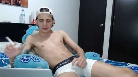 Snapshot of americanbig_dick chatting on February 22, 11:46 pm Lucian online show from February 22, 11:46 pm