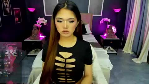Claire online show from June 13, 5:23 pm