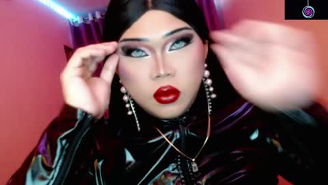 Queen Mireska online show from June 5, 3:39 pm