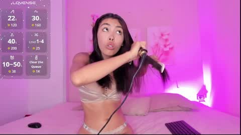 AmiiClark  online show from June 1, 7:04 pm
