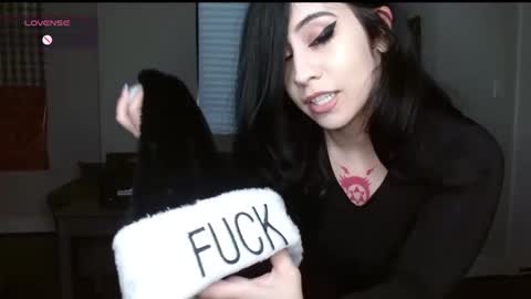 amilust online show from December 22, 11:20 pm