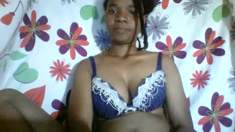 aminah01 online show from February 25, 11:25 am