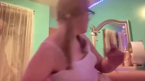 aminamae181832 online show from February 8, 11:19 pm
