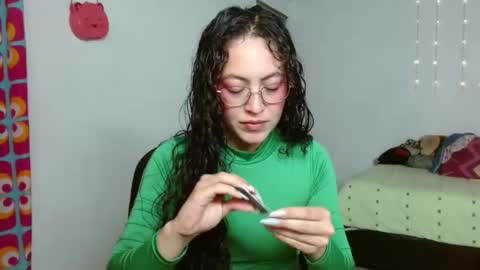 Snapshot of amitlu_ chatting on October 20, 5:40 pm amitlu_ online show from October 20, 5:40 pm