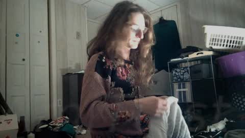 amituist online show from April 8, 4:15 am