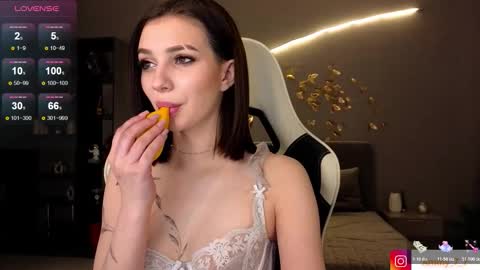 Snapshot of ammy_cumwme chatting on October 18, 10:08 am Ammy dont forget to thumbs up me online show from October 18, 10:08 am