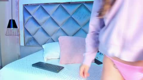 Snapshot of ammy_durand chatting on February 18, 2:59 am ammy durand online show from February 18, 2:59 am