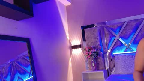 Ammy Jones online show from March 10, 10:45 pm