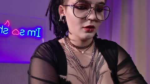 amore online show from May 19, 1:01 am
