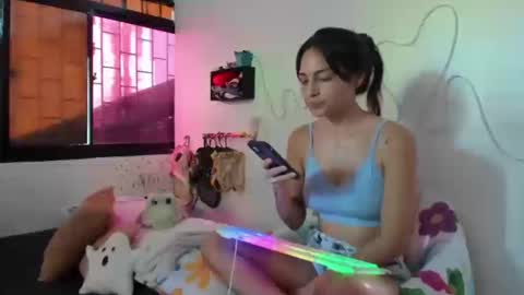 AmyEloise online show from October 17, 5:06 pm