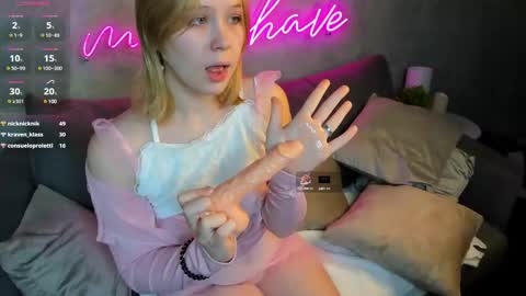 Amy online show from February 11, 8:48 am