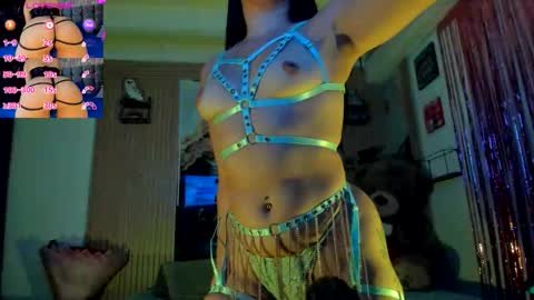 Snapshot of amy_leah_ chatting on September 24, 1:56 am amy_leah_ online show from September 24, 1:56 am