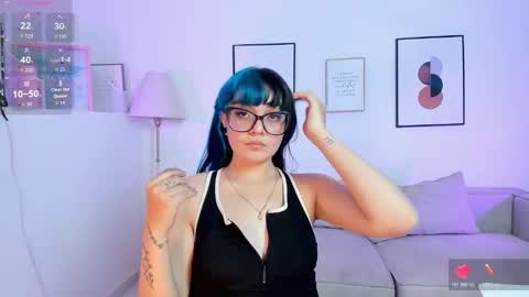 Hello I am Allison Welcome to my room and let is  have a good time together whith me online show from November 17, 8:33 pm