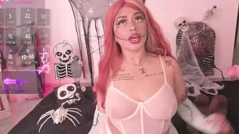 Snapshot of amy_nicolee chatting on October 5, 3:52 pm Little Slut Nicolee online show from October 5, 3:52 pm