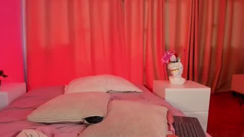 Amy online show from February 5, 5:16 pm