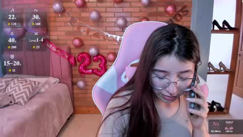 Amy sophia 3 online show from May 11, 2:45 pm