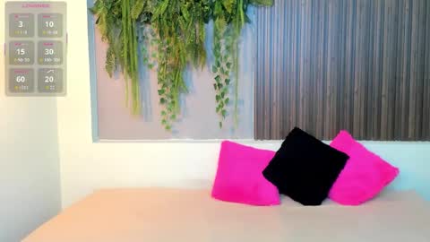 My name is AMY... Nice to meet you  thumb up me please its important online show from September 18, 4:44 pm