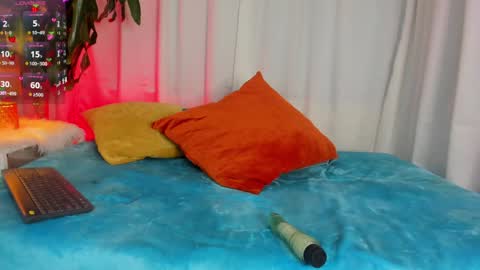 amy online show from December 21, 9:55 am