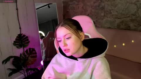 amycherryberry online show from January 17, 1:15 am