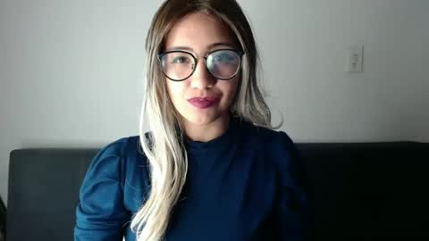 amycosplay99 online show from February 16, 5:26 am